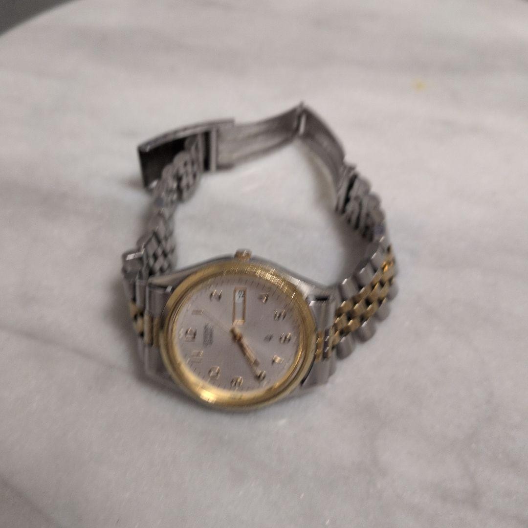 CITIZEN QUARTZ men’s watch, two-tone color. Working condition!