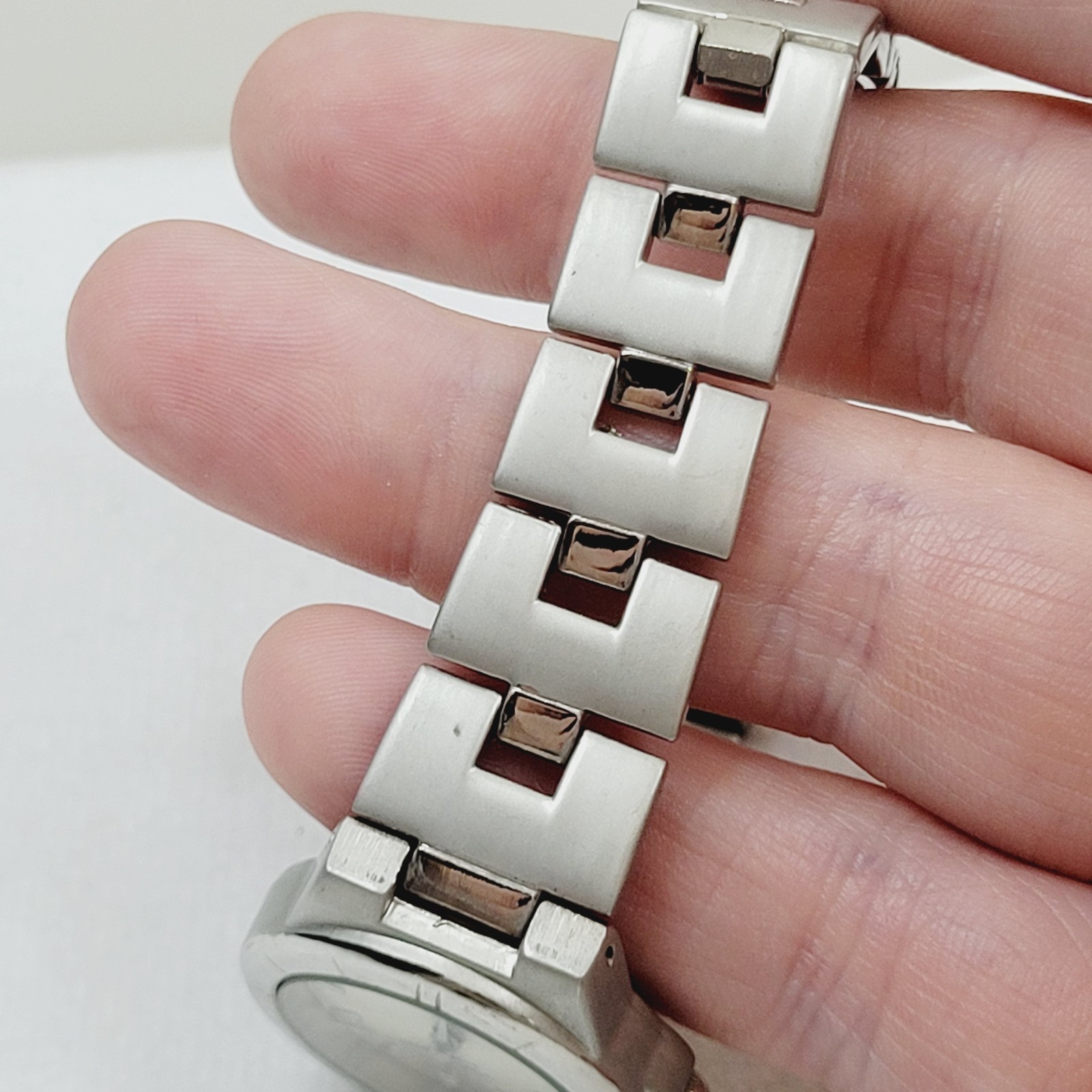 Vintage Quemex Watch Silver Tone Quartz Movement Working Folding Clasp 7″