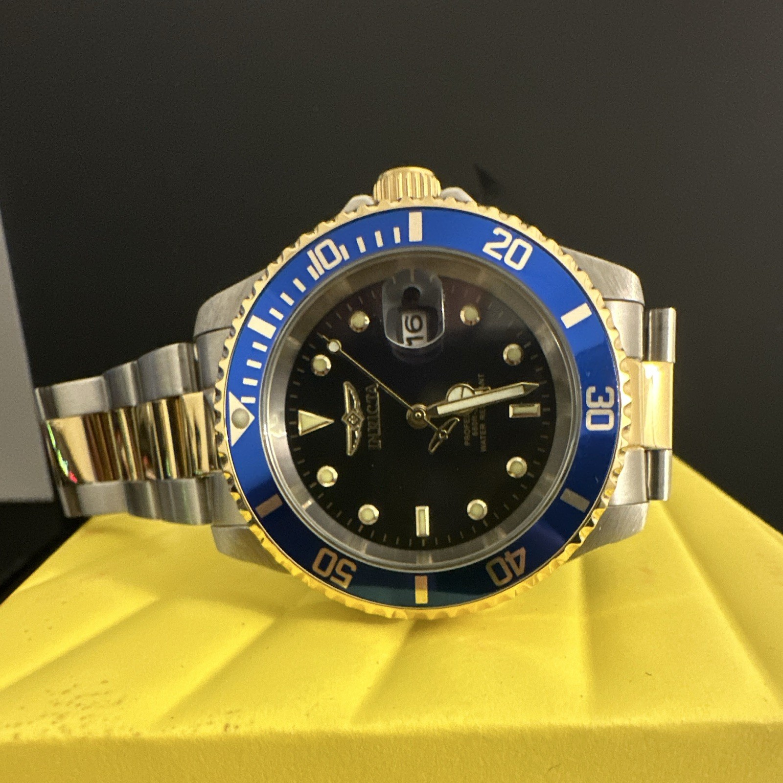 Invicta Pro Diver Men’s Quartz Diver Blue/Gold Bezel **SEE DESCRIPTION**