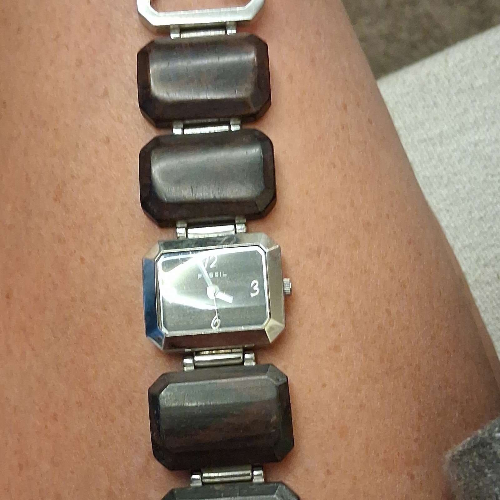 Fossil Women’s Quartz Analog Rectangle Watch Silver Steel Bracelet Gray Dial 50m