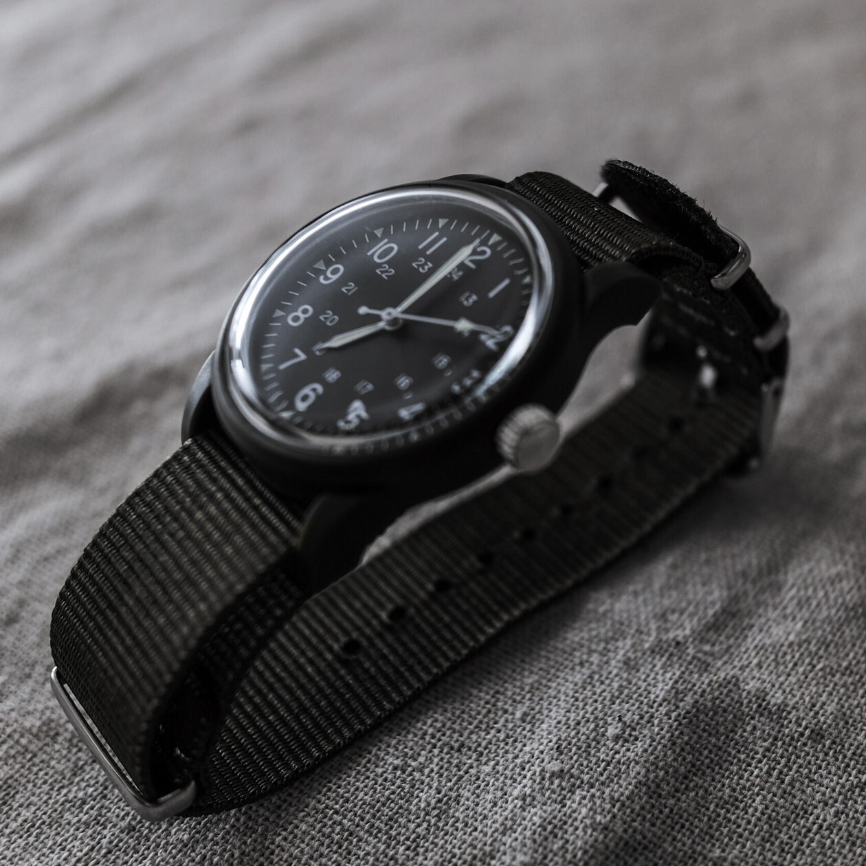 Daiso MILI-WATCH Military Style Watch Black NATO Strap Seiko Movemrent