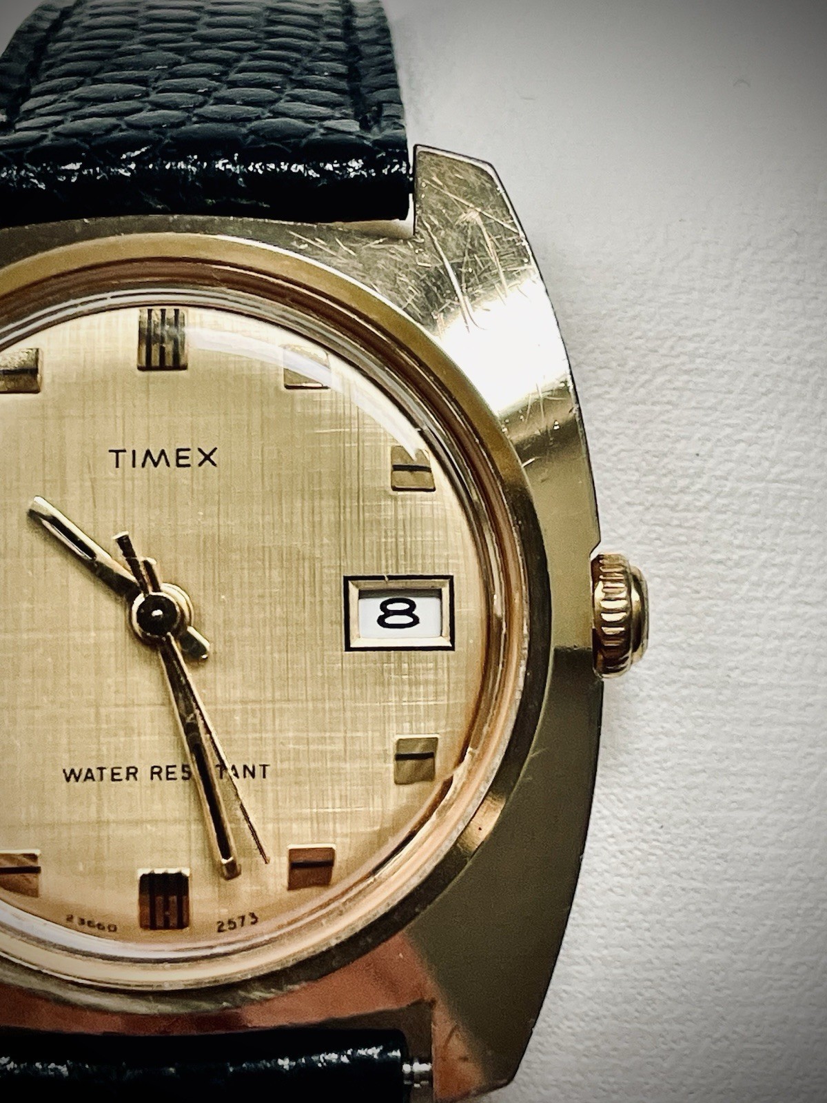 Vintage Timex Calendar Men’s Watch -23660 2573 – Linen Dial Gold Tone – Running!