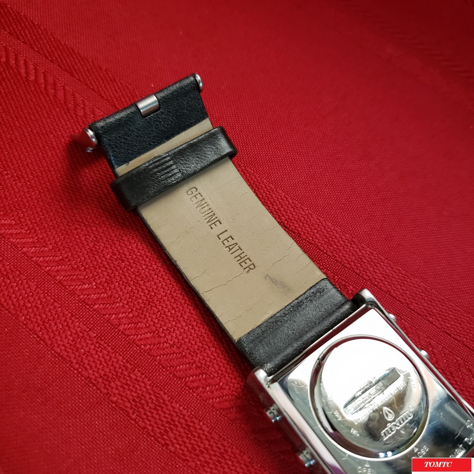 Nixon “The Dork” (Black) China Movement w/ Original Box & Stand & Manual [4C]