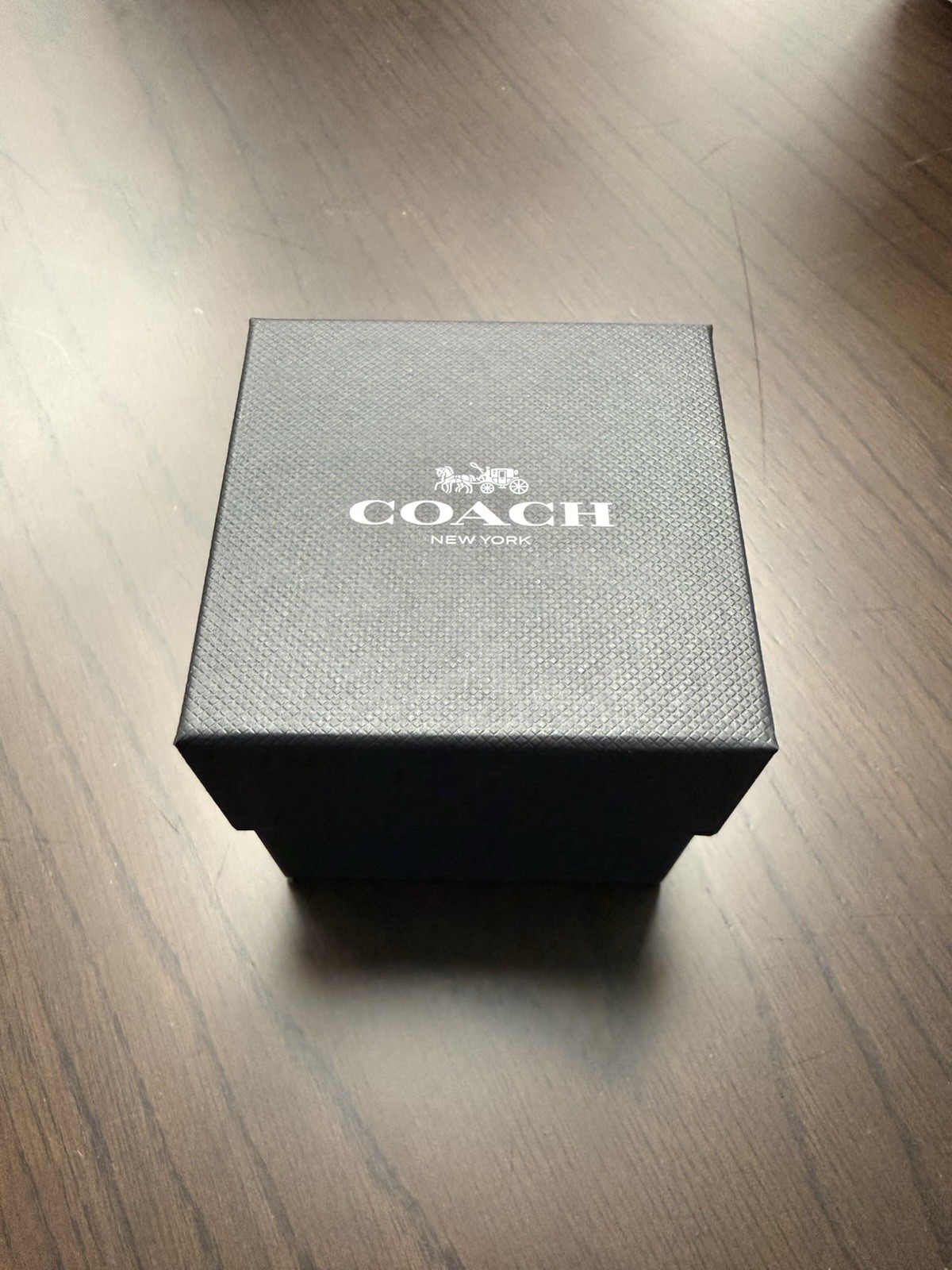 Coach Grand woman’s Watch Gold Logo Dial Leather Strap 36mm Brand New