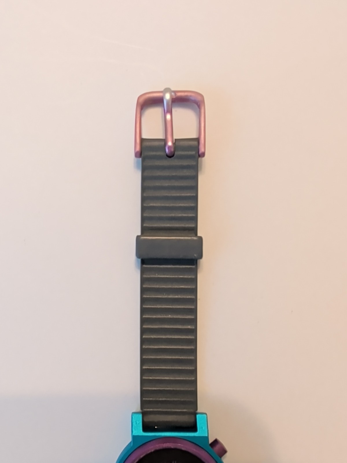 Retro 1980’s GIALLO SEAL Watch Quartz 25mm Blue Black Purple K8352A Swiss
