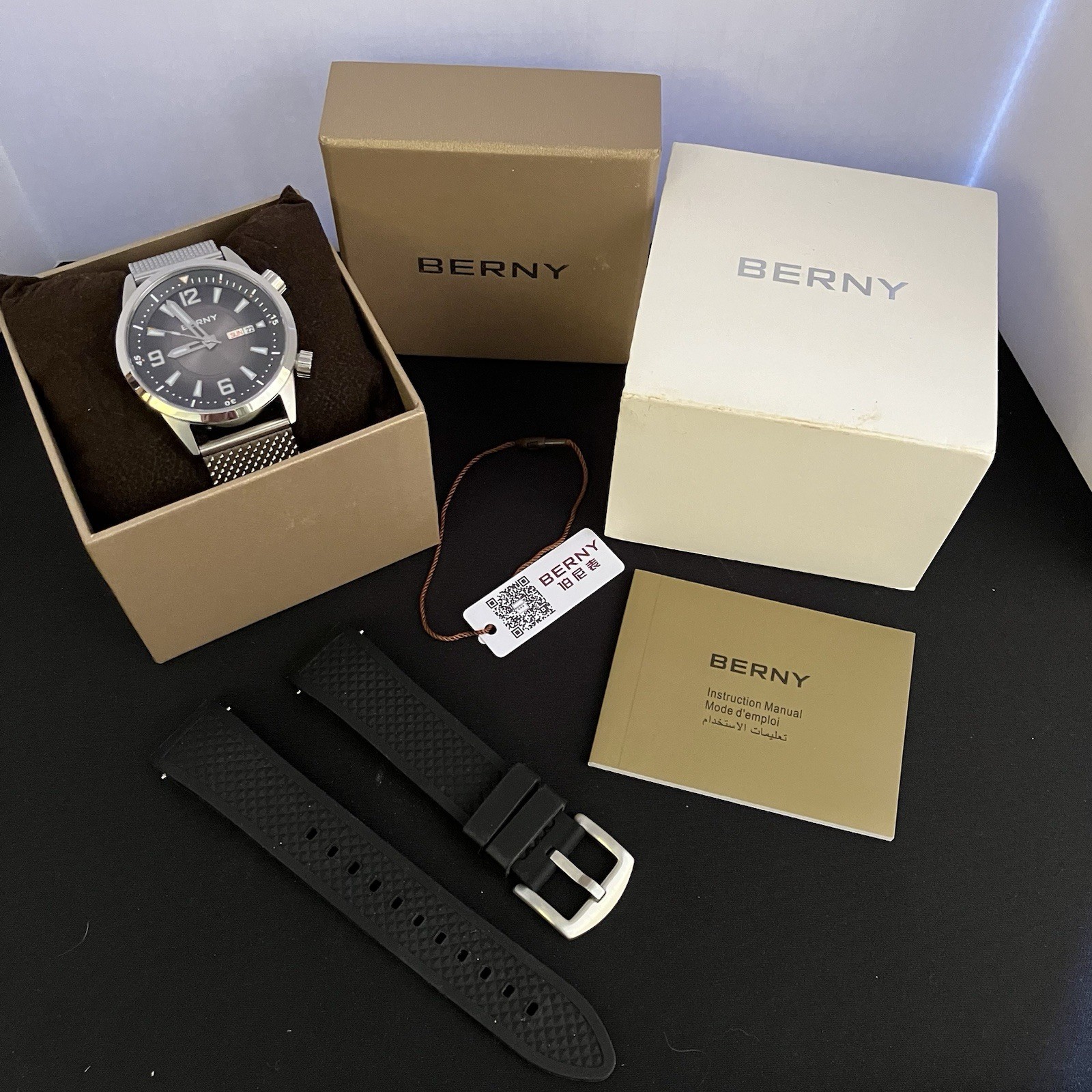 BERNY 41.5mm Automatic Compressor Dive Watch Sunray dial extra mesh strap