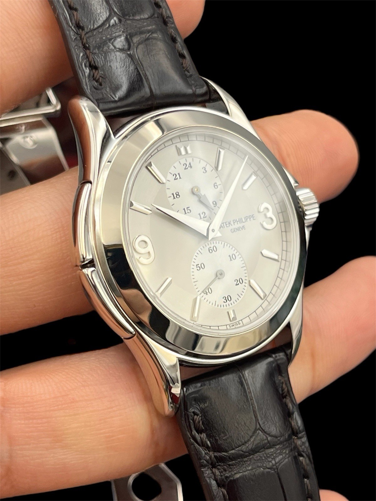 Patek Philippe Calatrava Travel Time 18K White Gold, White Dial 5134G