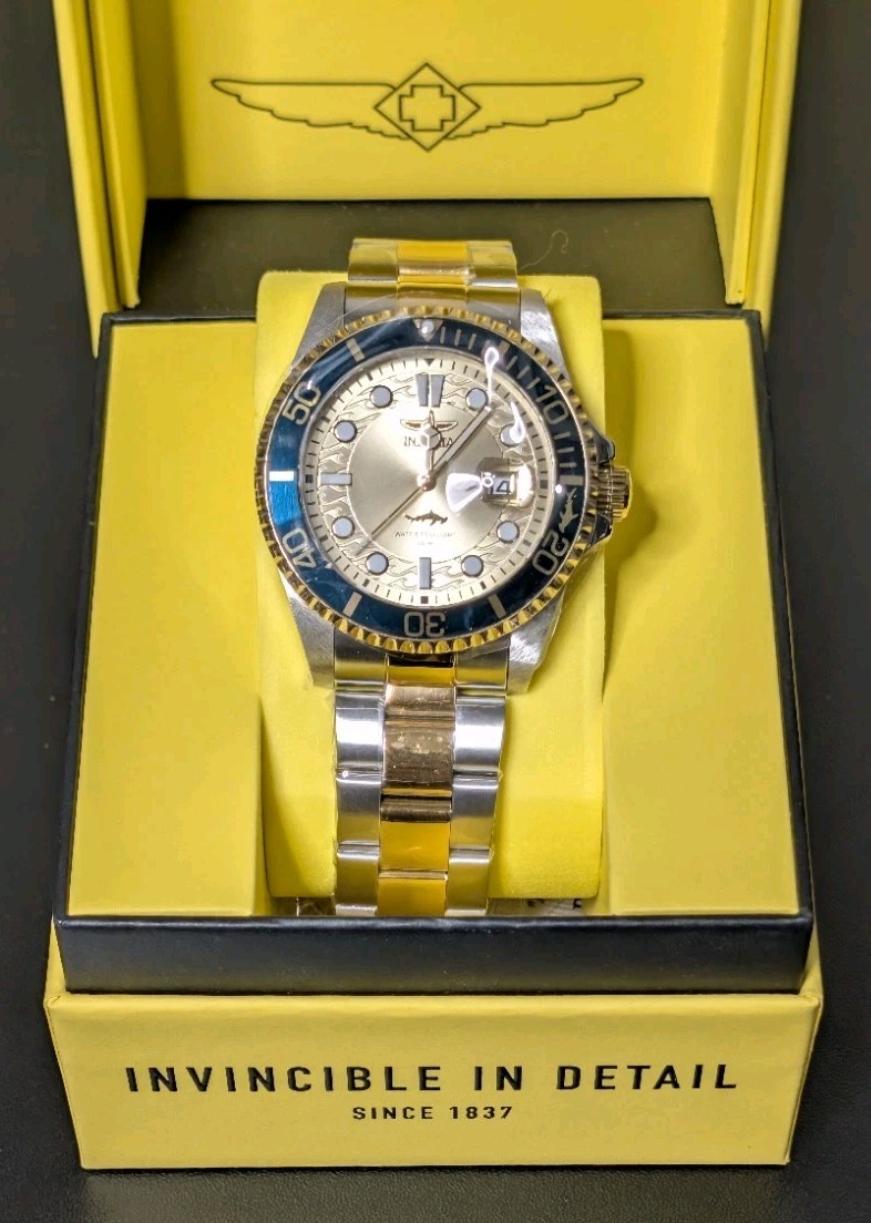 Invicta Pro Diver Men’s Watch (Model 30022) – Blue Bezel Gold Dial