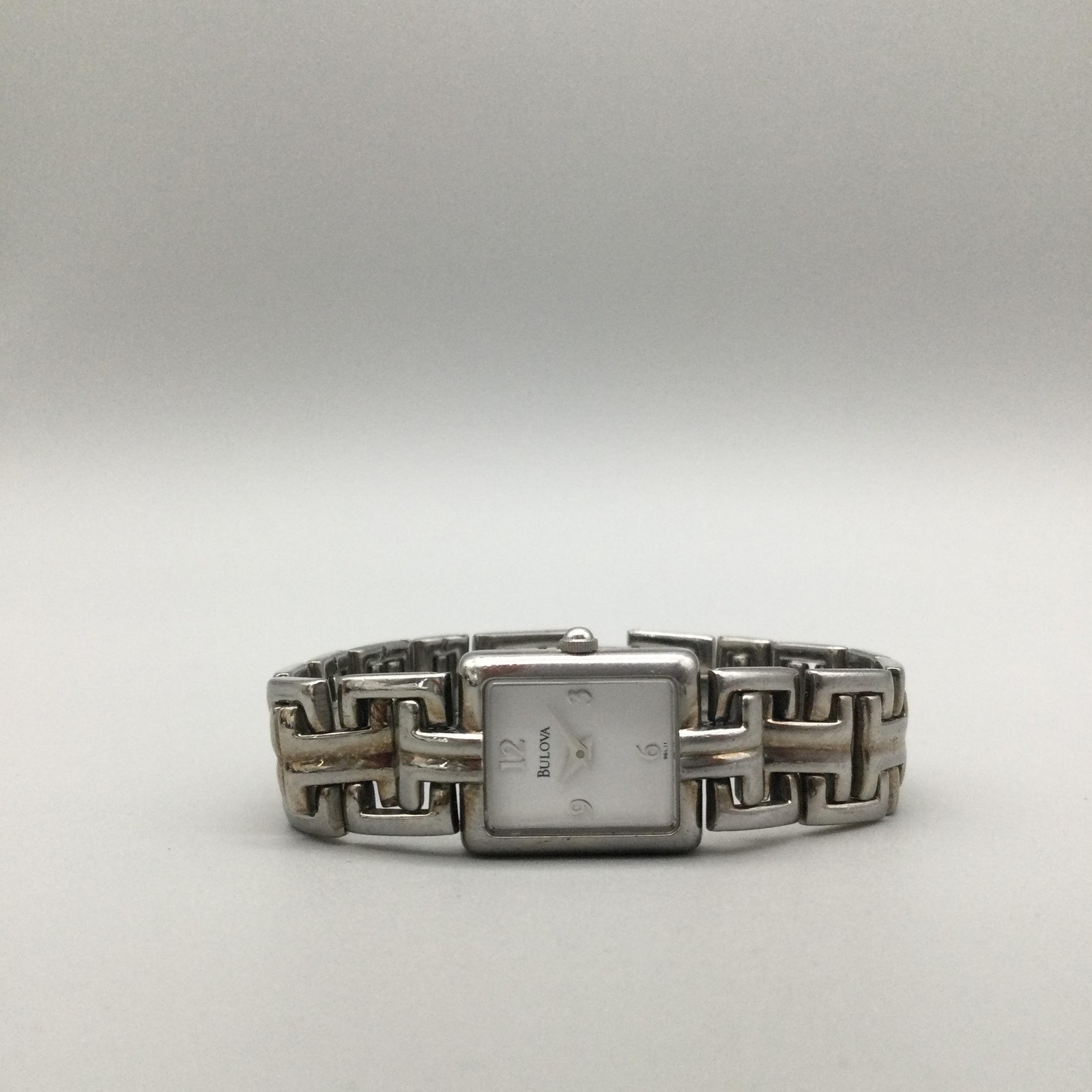 Bulova Womens Watch 16mm Silver Tone 96L11 Rectangle New Battery 6.75″