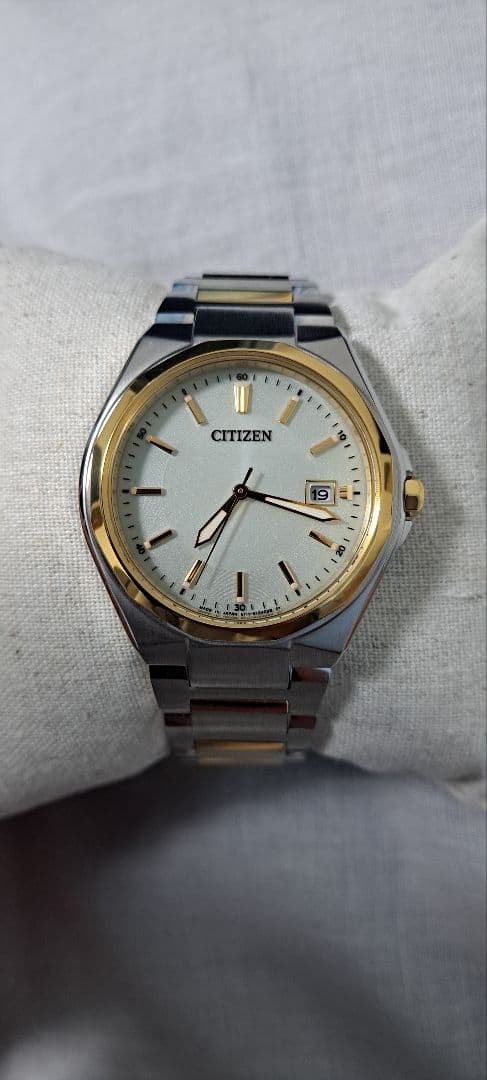 CITIZEN BM6664 67P Silver Gold