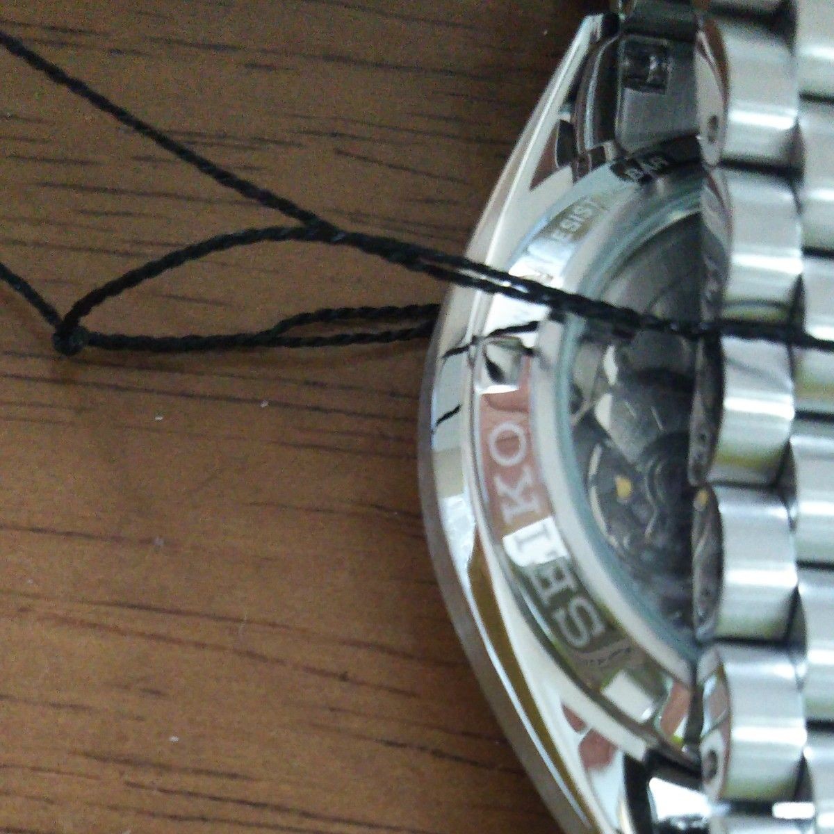 Seiko SBSA295 Auto Analog Wristwatch Luminous Gold Dial Silver Case 37.4mm 10ATM