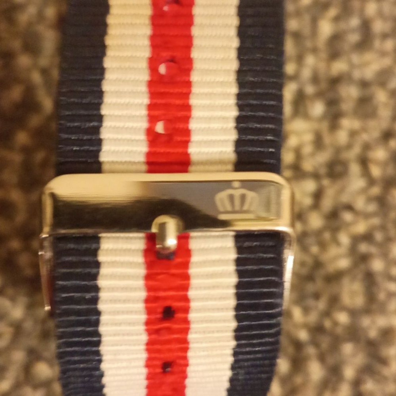 Guess Vintage red white blue nylon strap silver tone quare dial men’s wa…