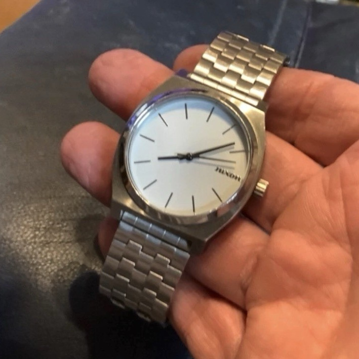 Nixon Minimal Quartz 39mm White Dial Silver Stainless Bracelet 50m Watch