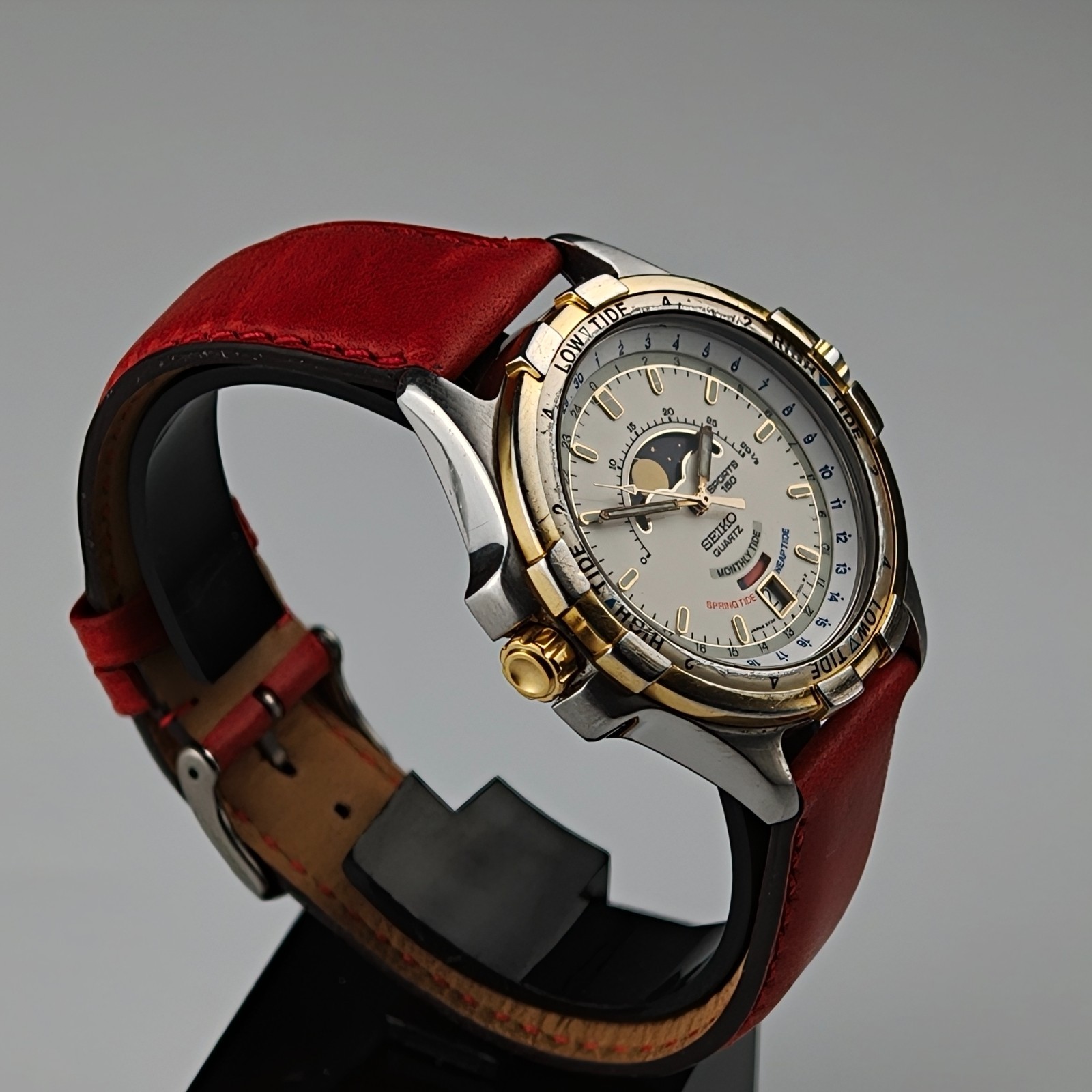 Vintage Seiko Tidemaster Sport 150 6F24-7010 Tide Moon Phase Quartz Watch