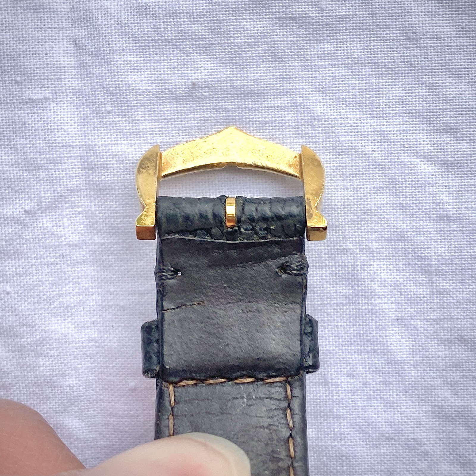 Vintage Cartier Tank Louis 18K Gold 21x28mm Manual Wind Watch 78087