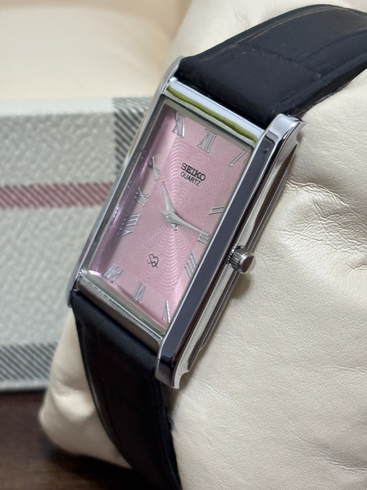 Vintage Classic Seiko Slim Men’s Leather Strap Wrist watch