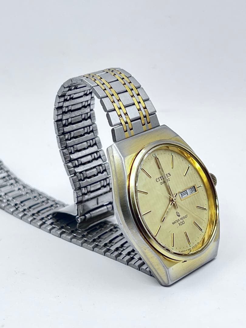 CITIZEN QUARTZ wristwatch, gold and silver case.