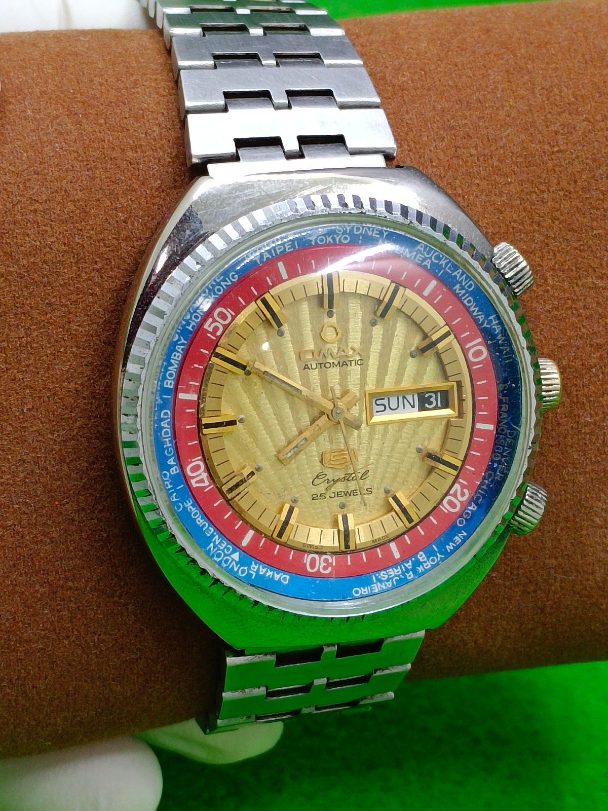 Vintage Omax 5 Crystal Automatic World Diver Rotating Inner Ring Swiss Men Watch