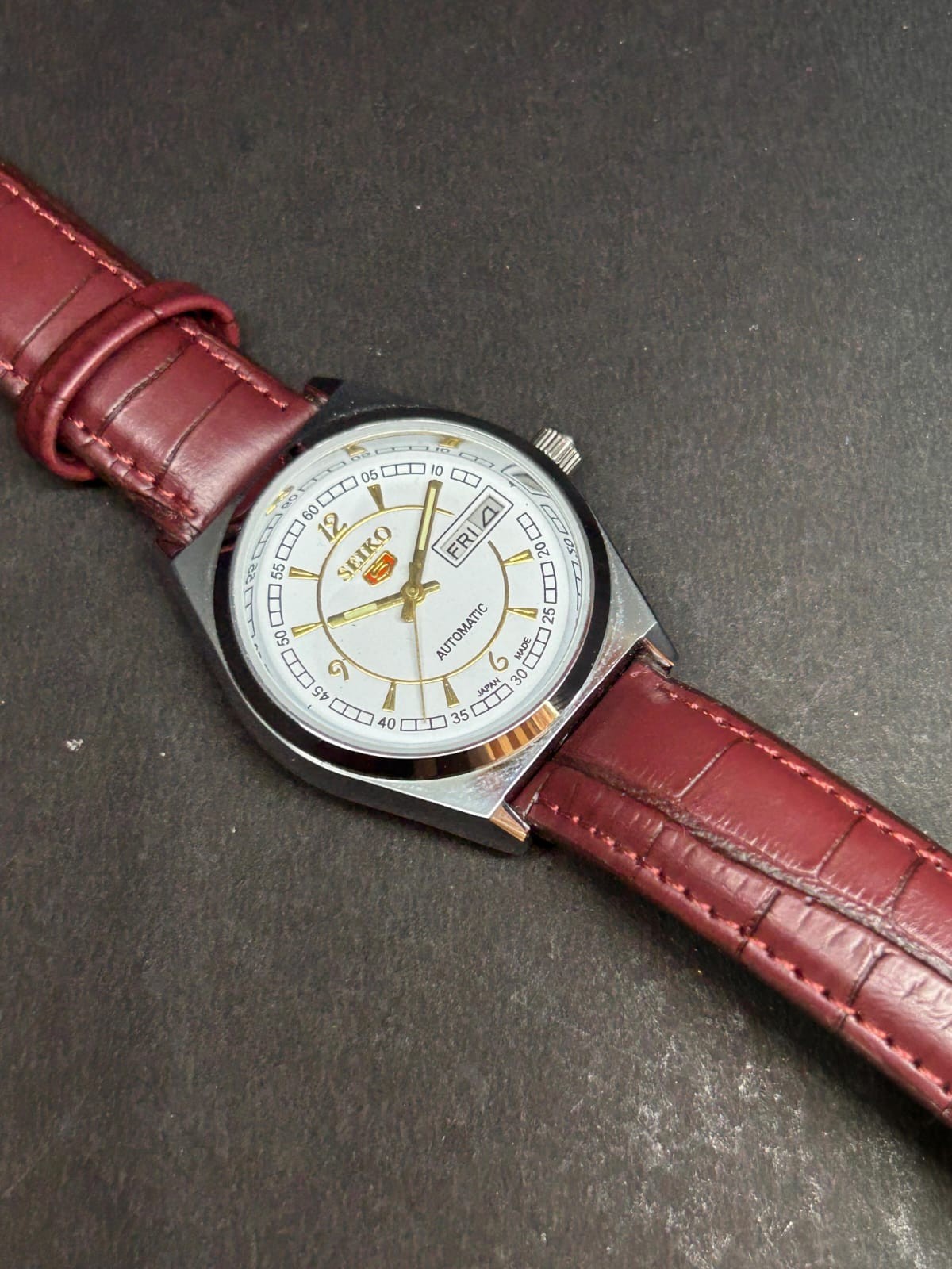 Seiko automatic Refurbished vintage White dial Men’s wrist watch free shipping