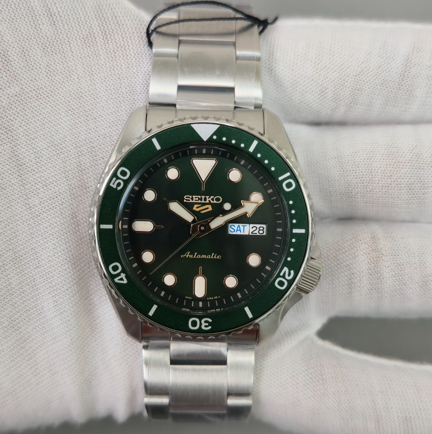 Seiko 5 SRPD63K1 Sports Automatic Green Dial 42.5mm New Full Set Men’s Watch