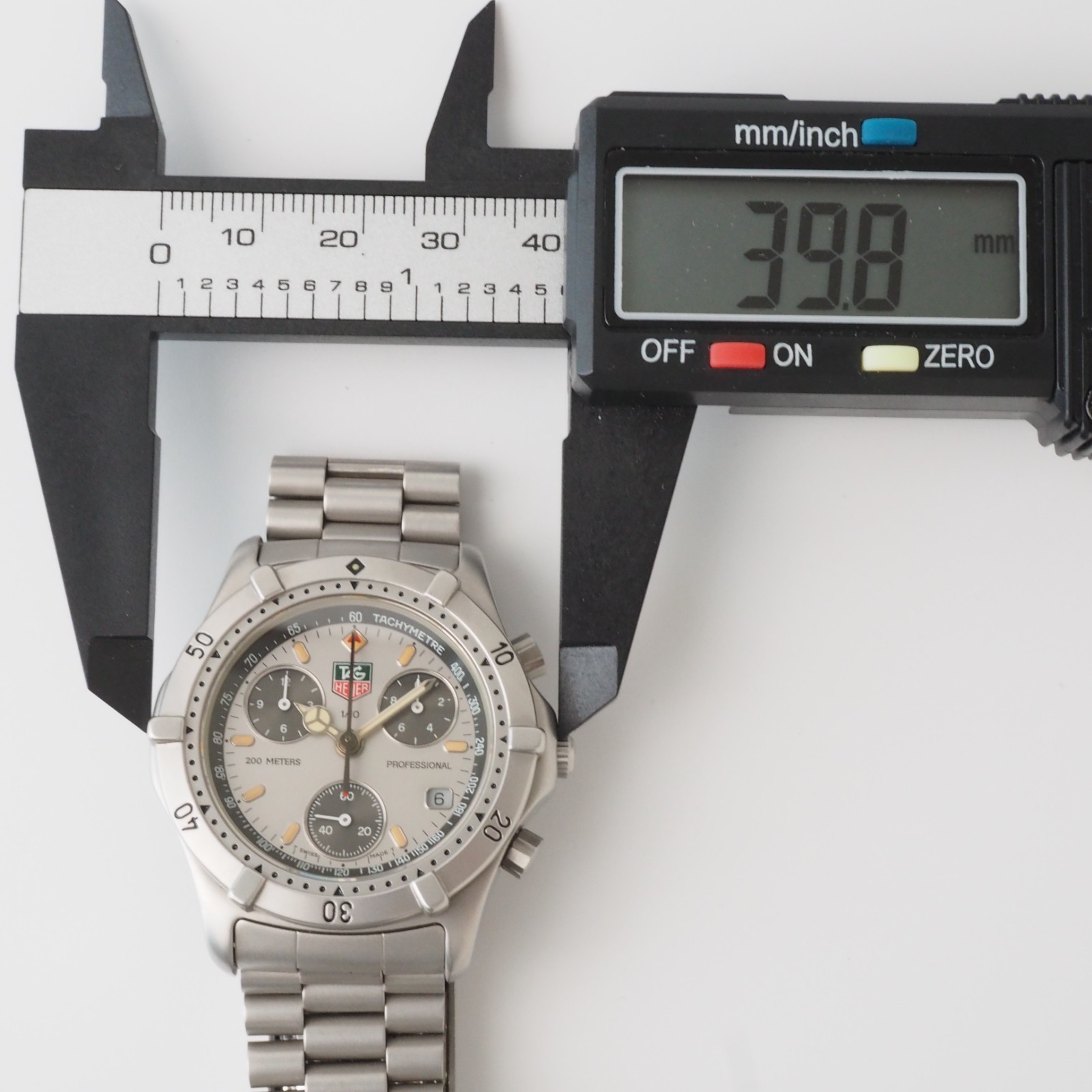 TAG Heuer 2000 CE1111 Quartz Chronograph Gray Dial Professional 200m Men’s Box