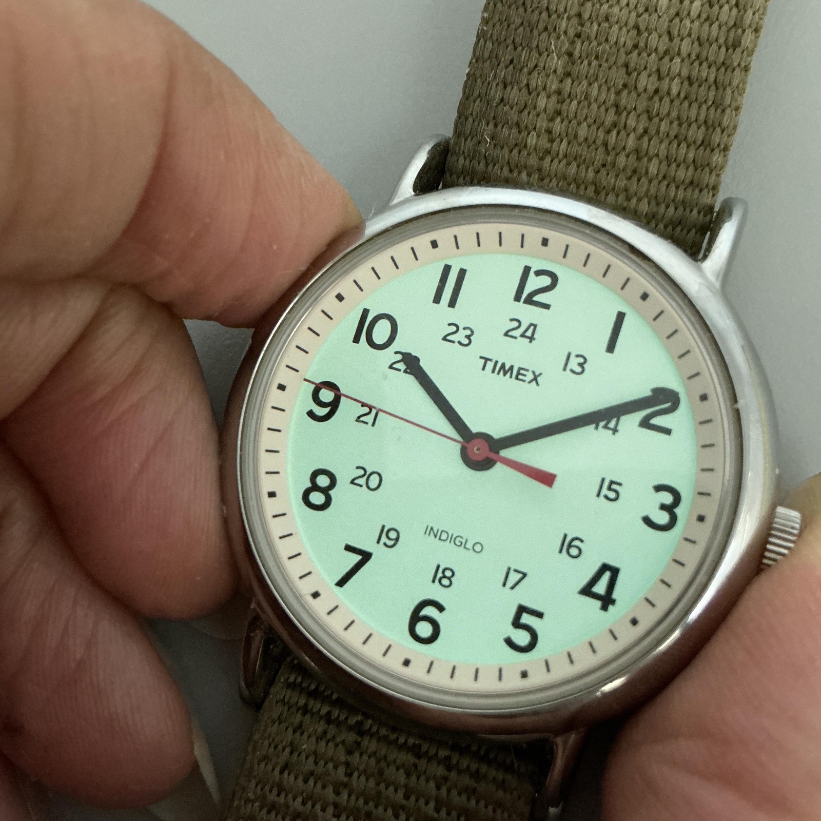 Timex Weekender Indiglo Mens Watch 37mm Cream Dial Green Nylon Strap T2N651
