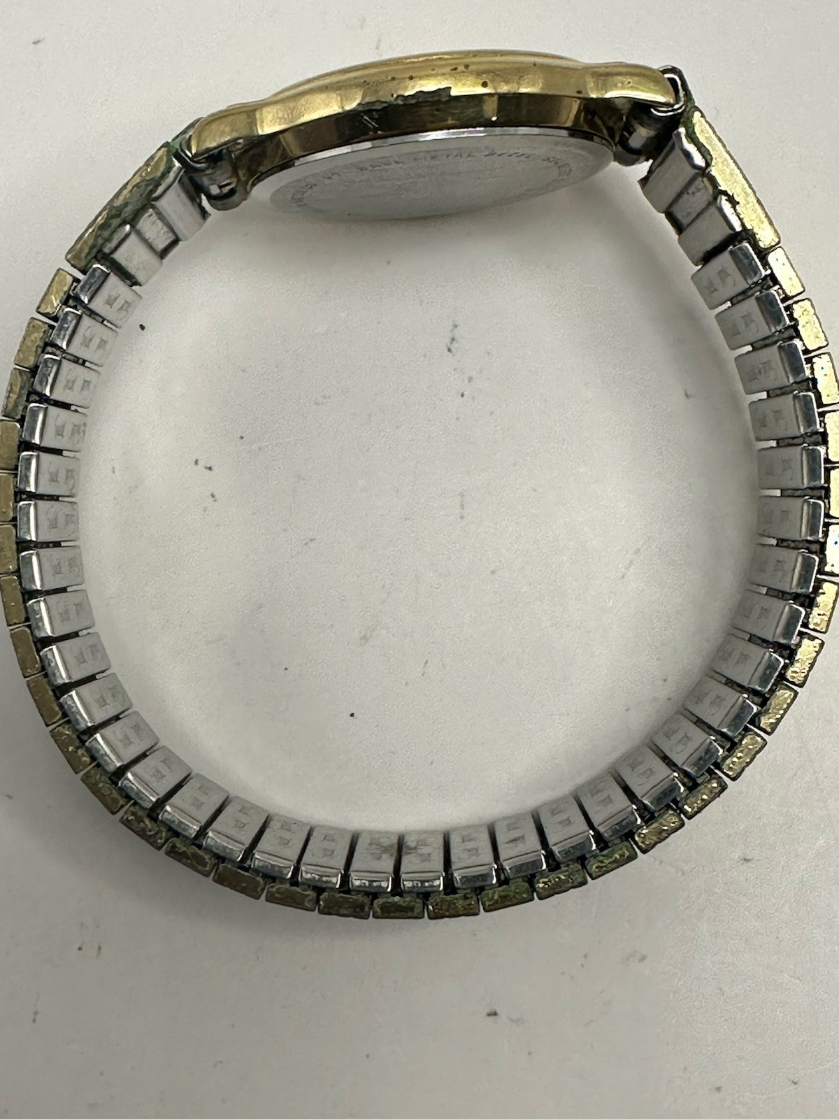Bulova 92D32 P7 1987 New Battery 31MM 7″ Stretch Band F27