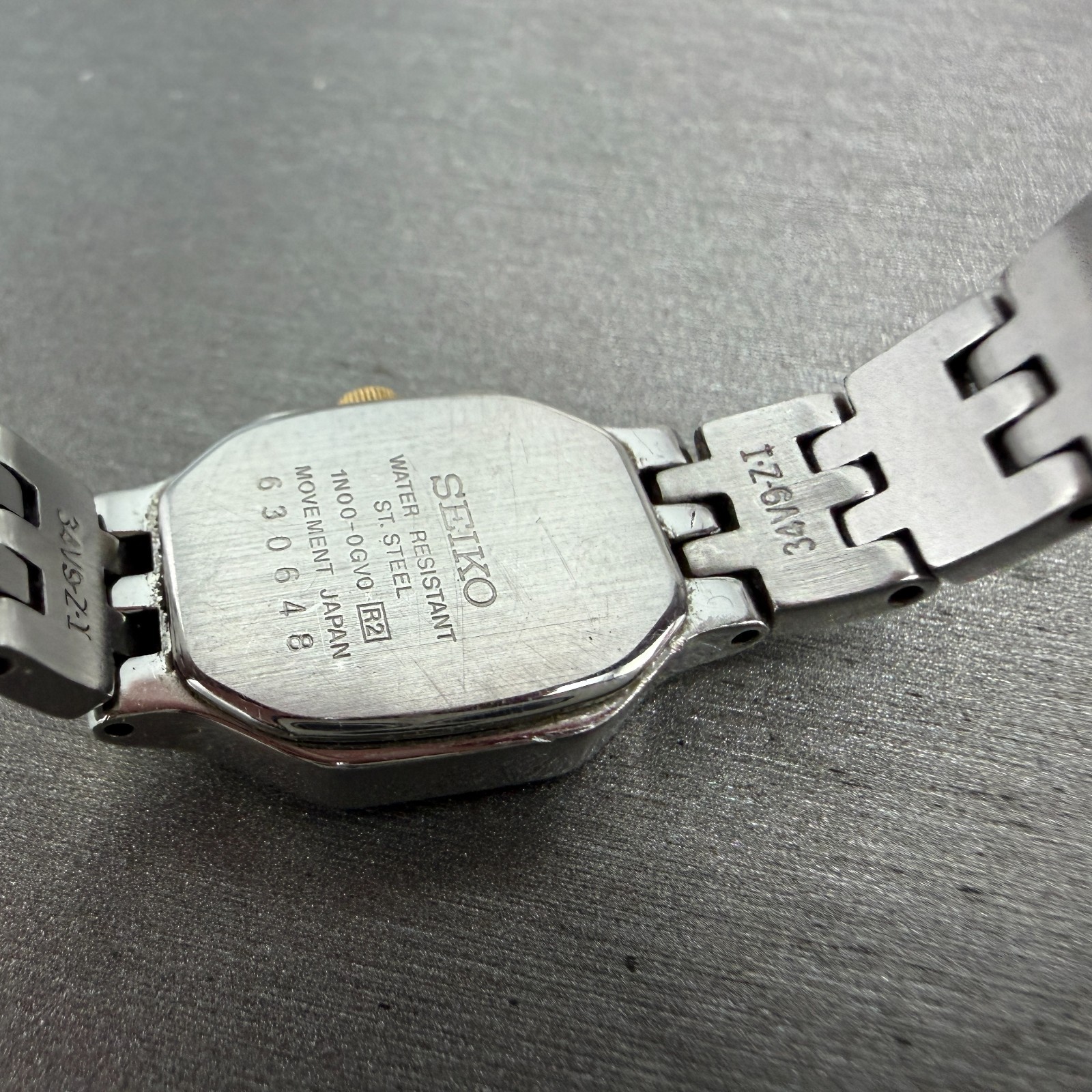 Seiko Watch Women 16mm White Dial Two Tone Octagon 1N00-0GV0 New Battery Vintage