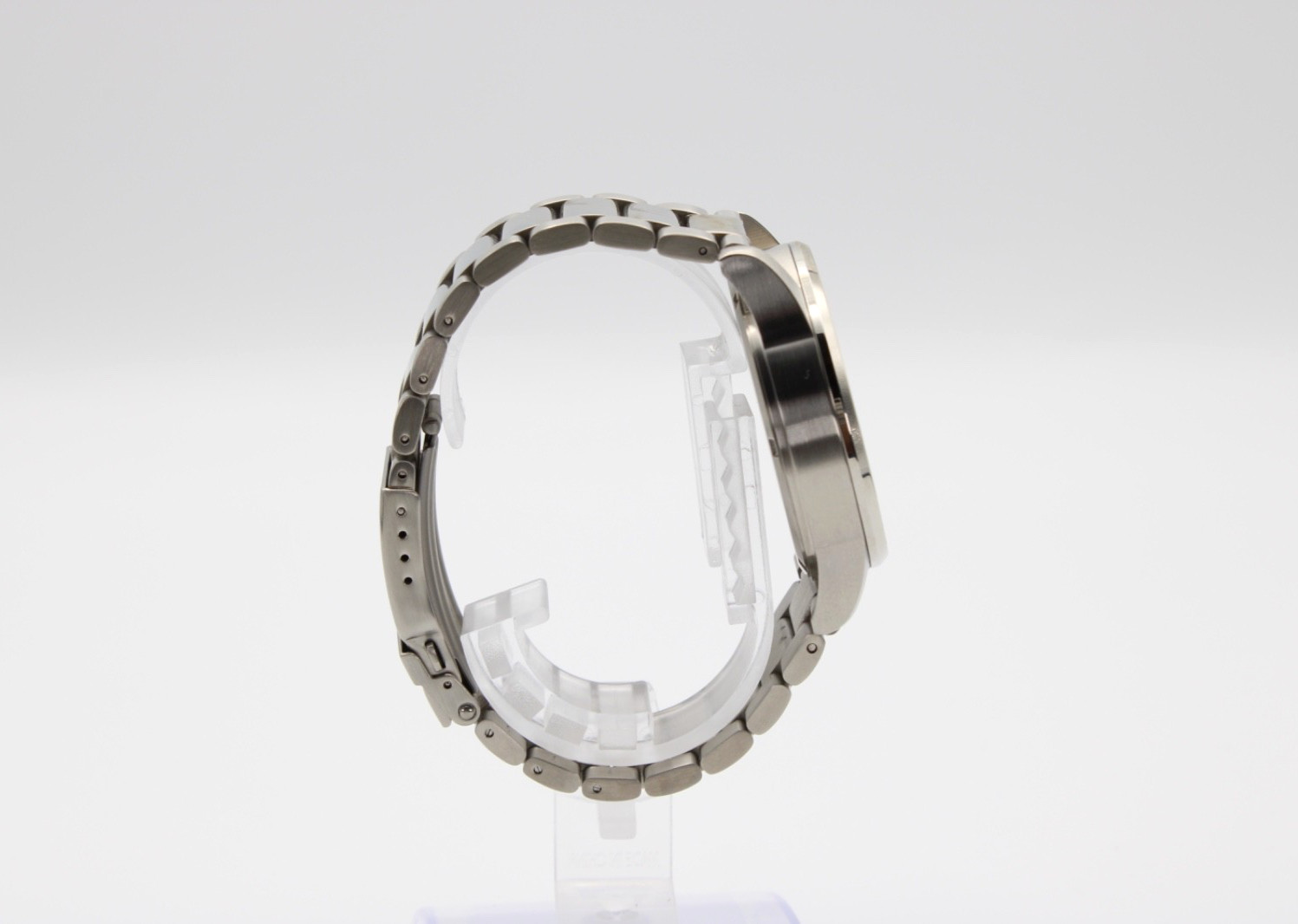 Nixon Sentry 42mm A356-1696 Stainless Steel Green Sunray Quartz