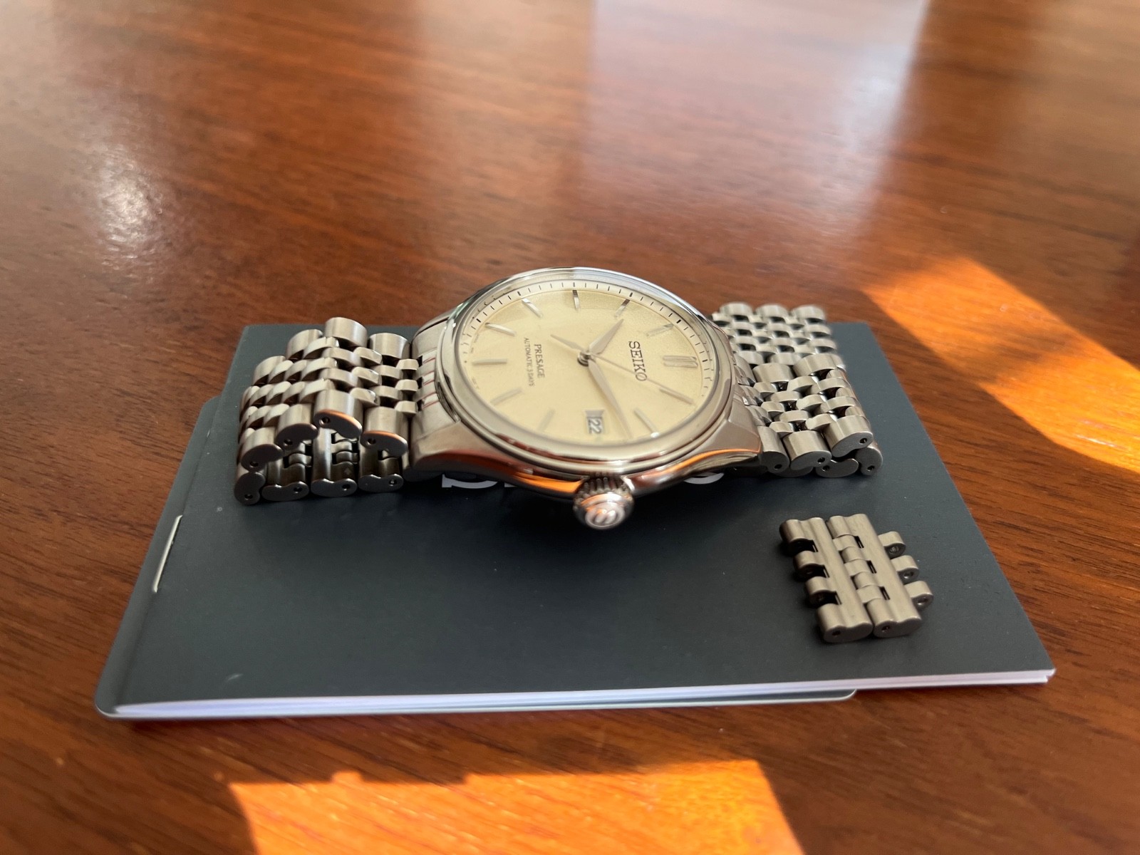 Seiko SPB463 Presage Classic Shiroiro 40mm Cream Dial Textured Watch