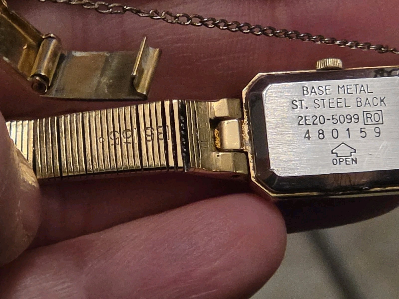 Vtg SEIKO Womens 2E20-5099 Diamond Bezel Gold Dial 14mm Quartz Watch, 7 1/4″