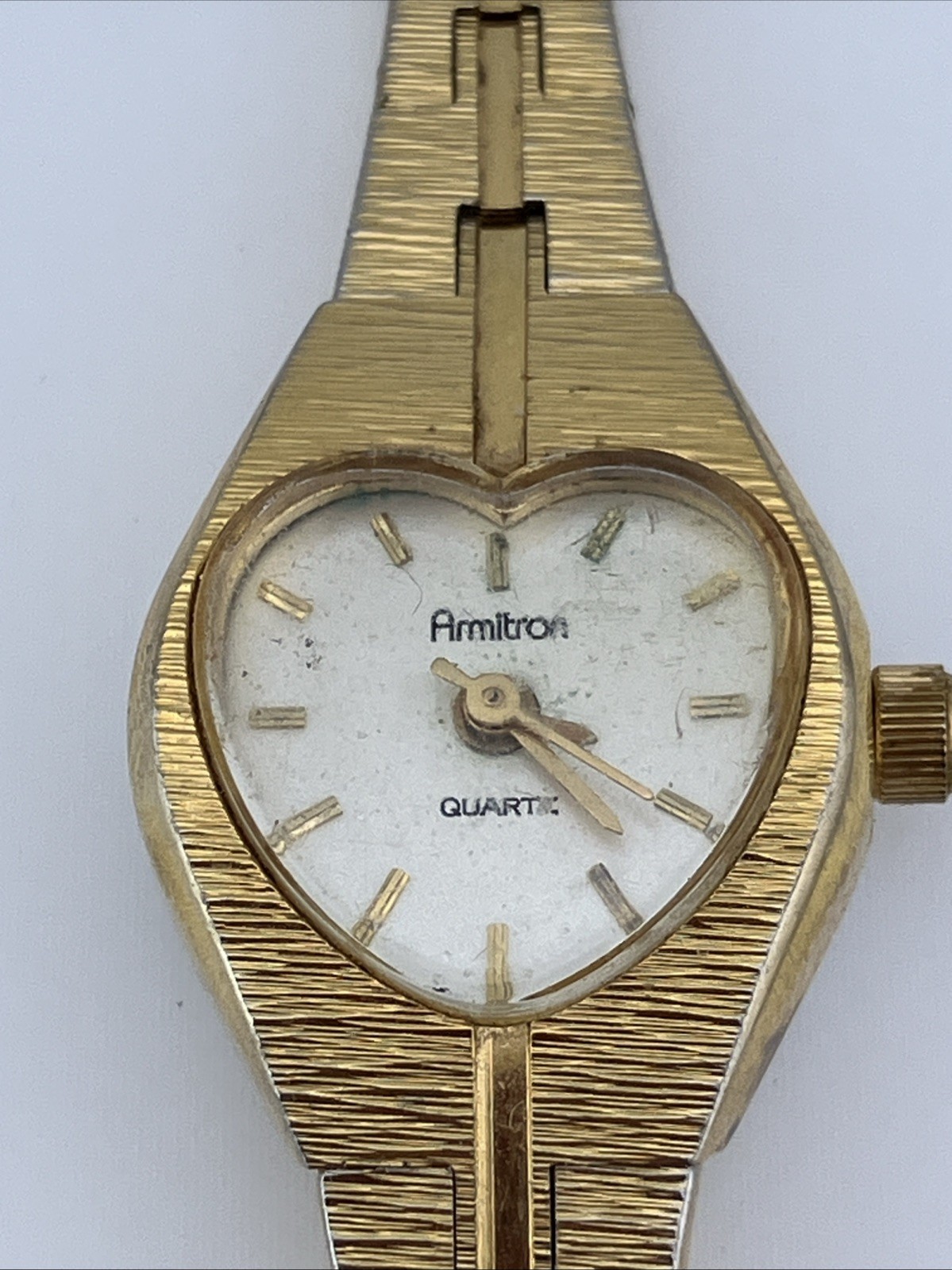 Vtg Armitron Ladies 16mm Dainty Watch Gold Tone Heart Dial 6″ 25/5048 -RUNS