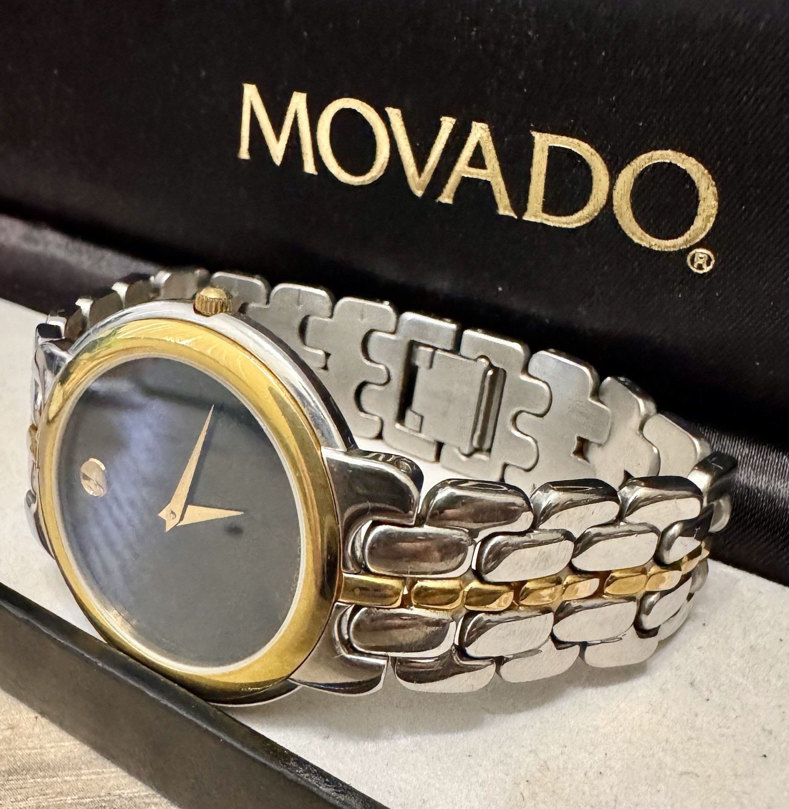 VTG Movado Museum 35mm • Swiss Quartz Two Tone Black Dial Men’s Watch 81.A2.873