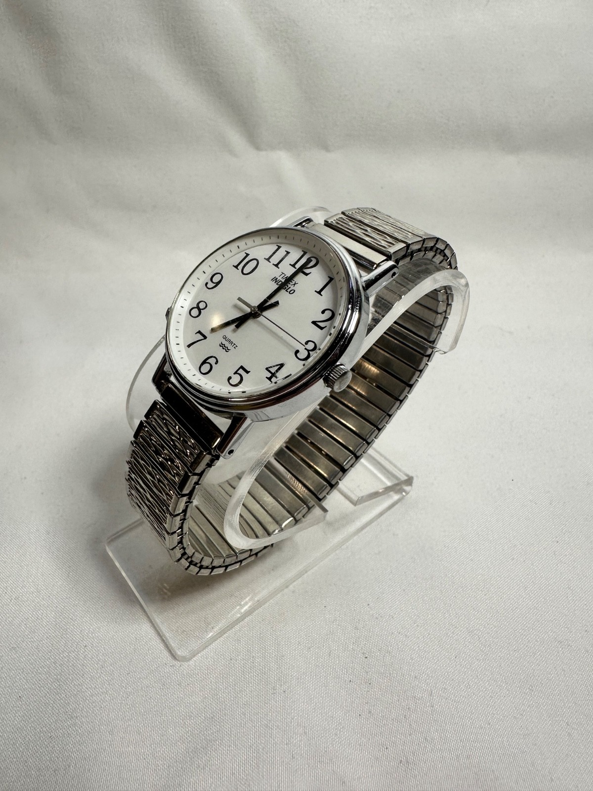 vintage timex indiglo quartz mens watch silver tone white dial