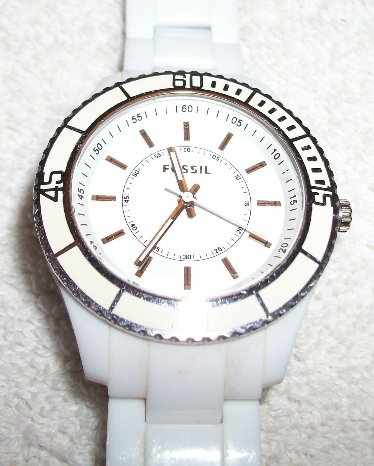 Fossil ES-2442 Quartz Analog Watch White New Battery installed 6 1/2 inch