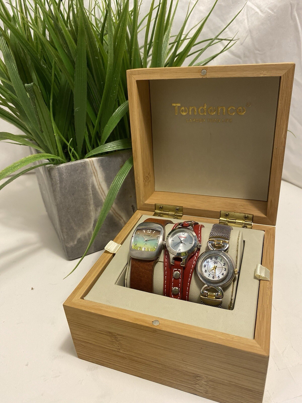 3 watch set, Fossil #es9583, Dickies red leather/silver, and GII watch #v3039set