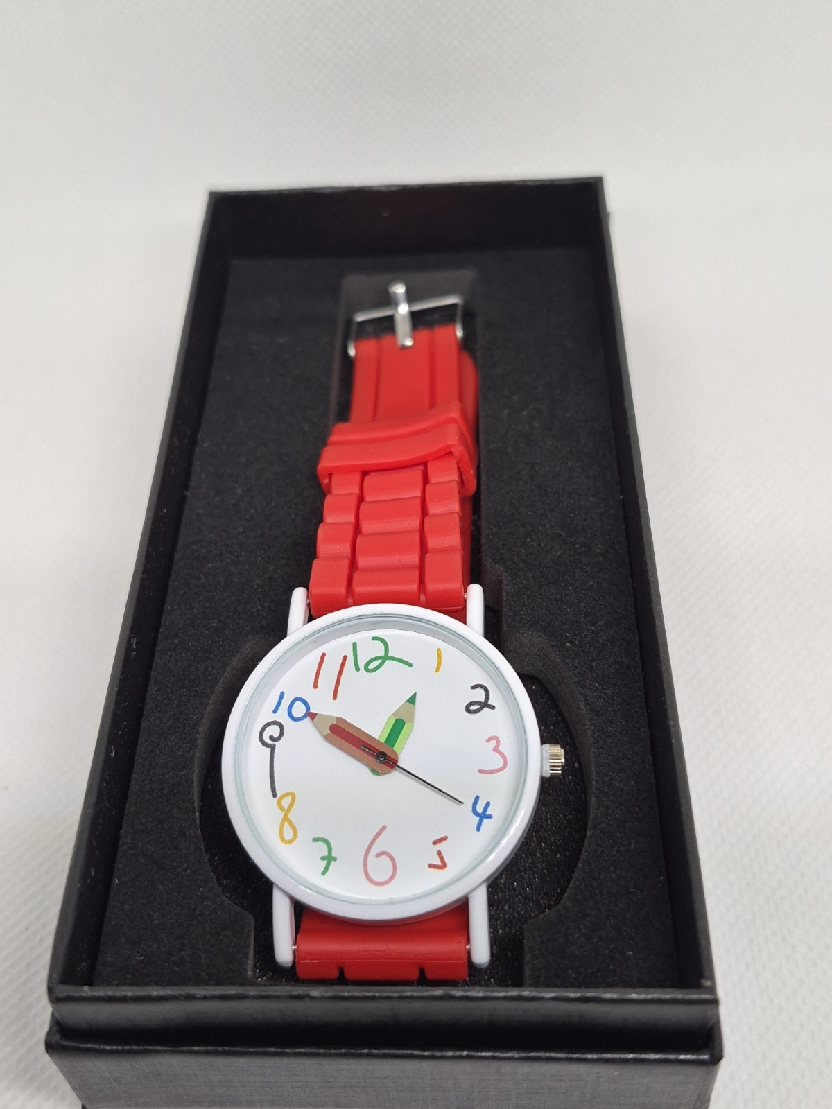 Quartz Analog Wristwatch Red Rubber Strap White/Multicolor Arabic Dial Box