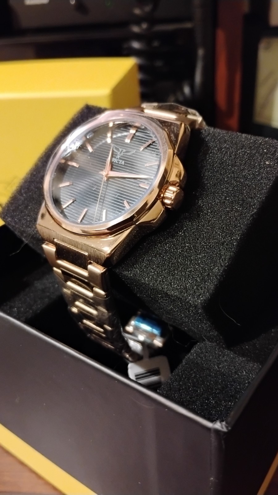 Invicta Specialty I Rose Gold Men’s Model 69976. 44mm Case, Stainless Steel