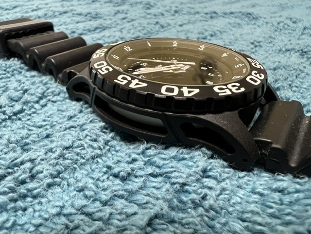 Traser Elite Red Military Diver Watch – Beautiful Condition!