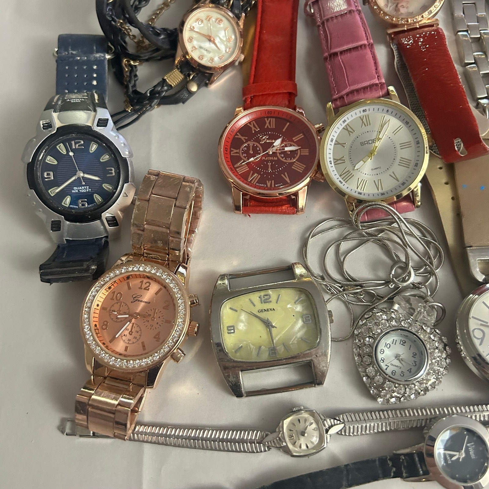 Assorted Watches Used Not Working For Parts Or Pieces lot 14