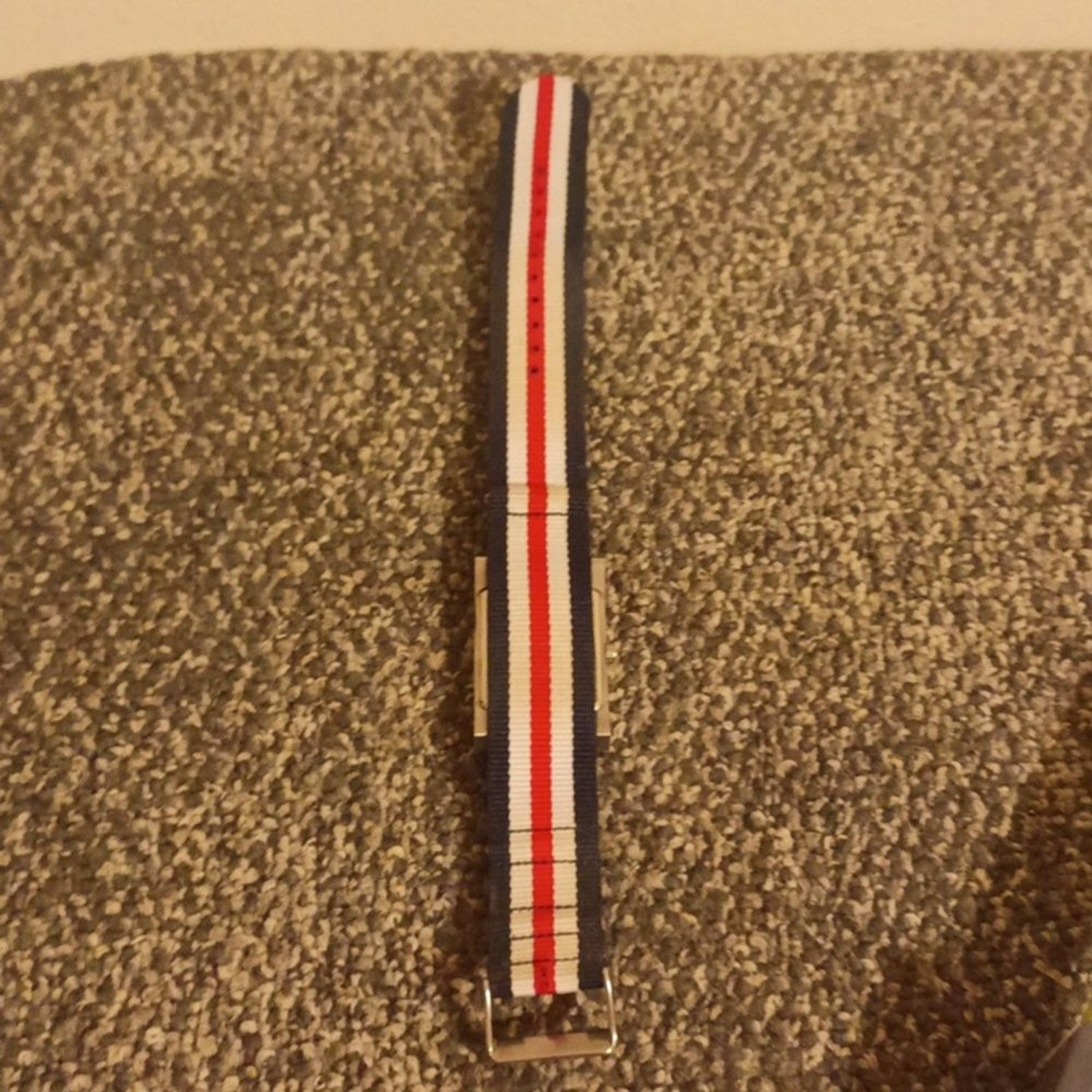 Guess Vintage red white blue nylon strap silver tone quare dial men’s wa…