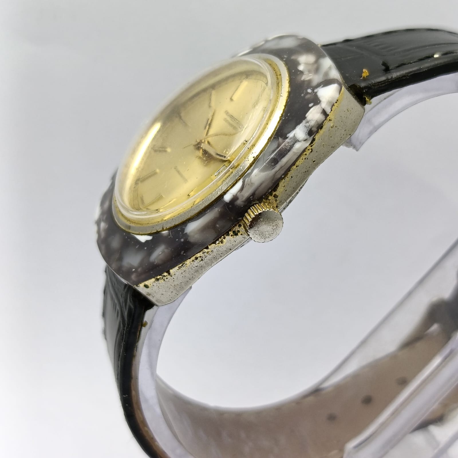 Favre-Leuba Genève Quartz Golden Dial Marble Bezel Vintage Men’s Watch