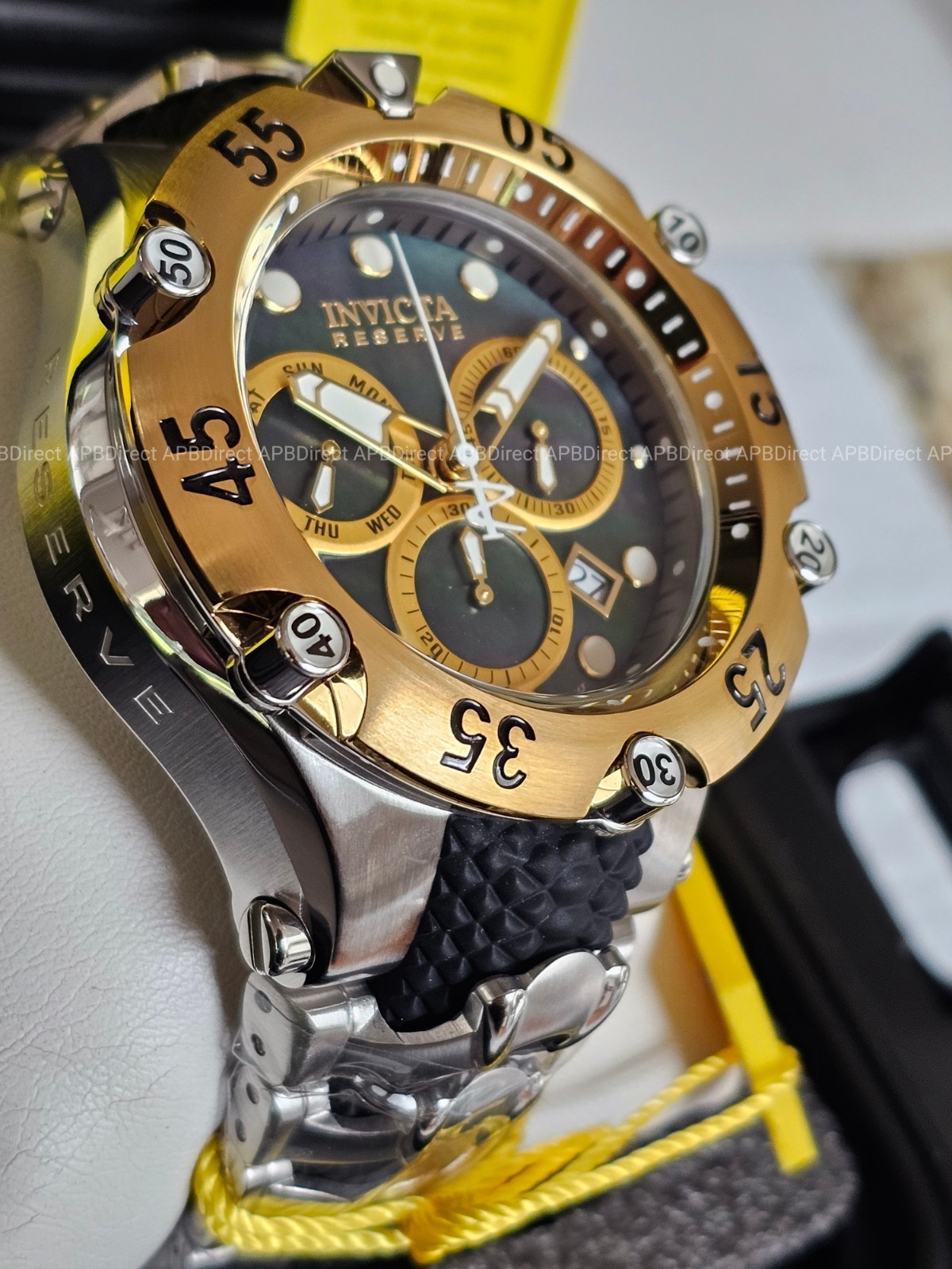 Invicta – Venom COBRA – Swiss Z60 Chronograph Mother-of-Pearl Dial – mens watch