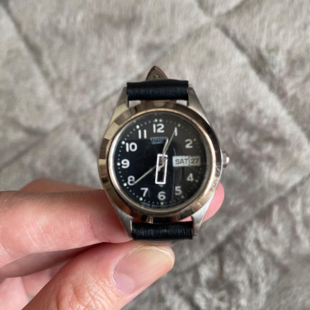 CITIZEN Quartz Watch, Black Dial, Slightly Damaged/Defective