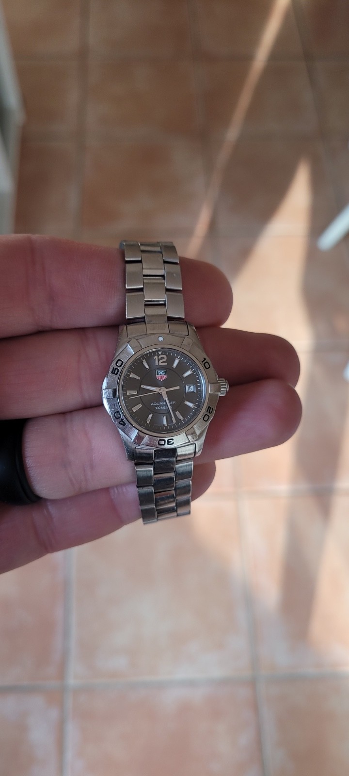 TAG Heuer WAF141E.BA0823 Womens Aquaracer Series Quartz Watch Gray Silver 300M