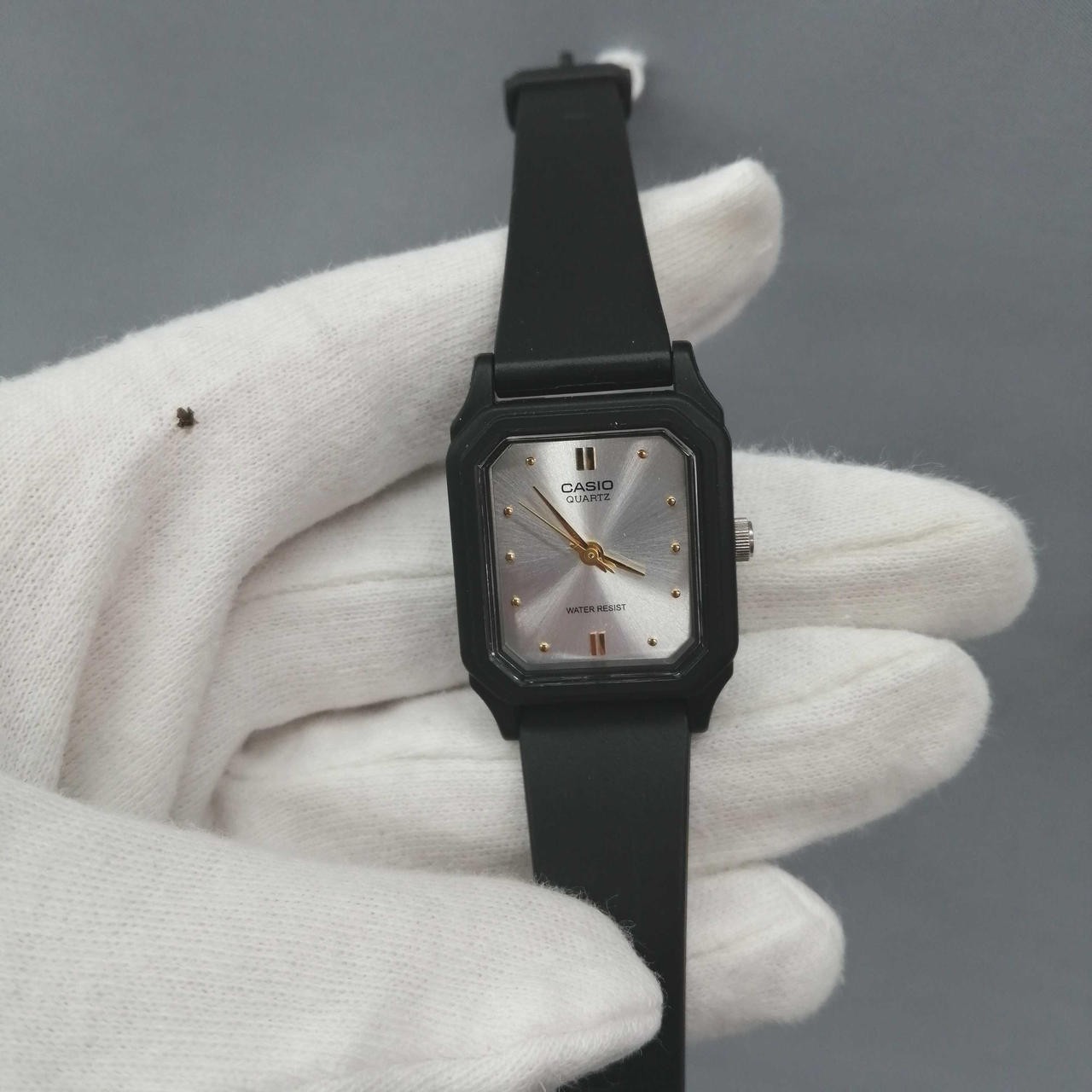 CASIO LQ-142 Watch