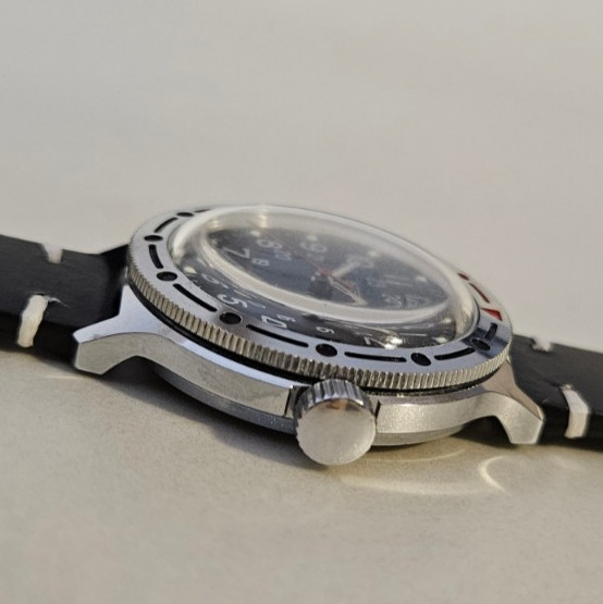 Vintage Men’s “Amphibia” Vostok Automatic 2416 31J USSR 1970 200m Diver Watch