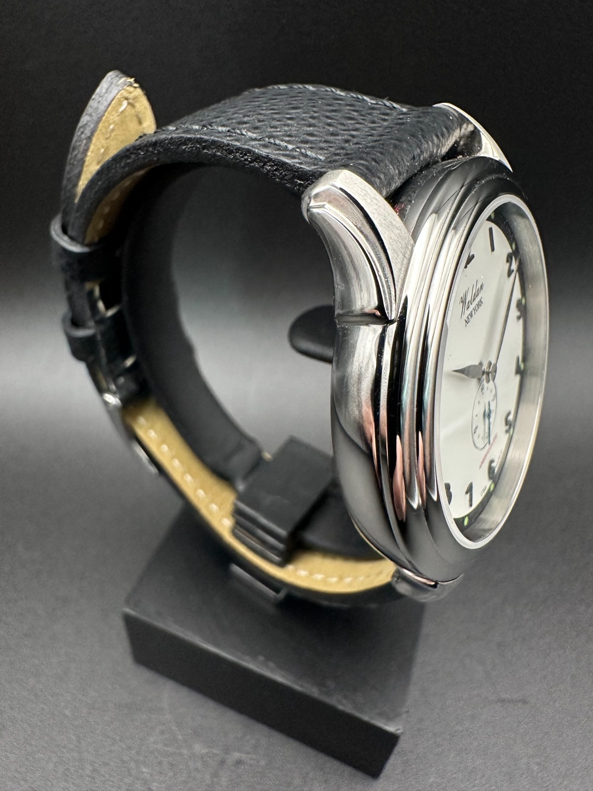 Waldan Heritage Professional 40mm Stark White Men’s Quartz Dress Watch w BONUS