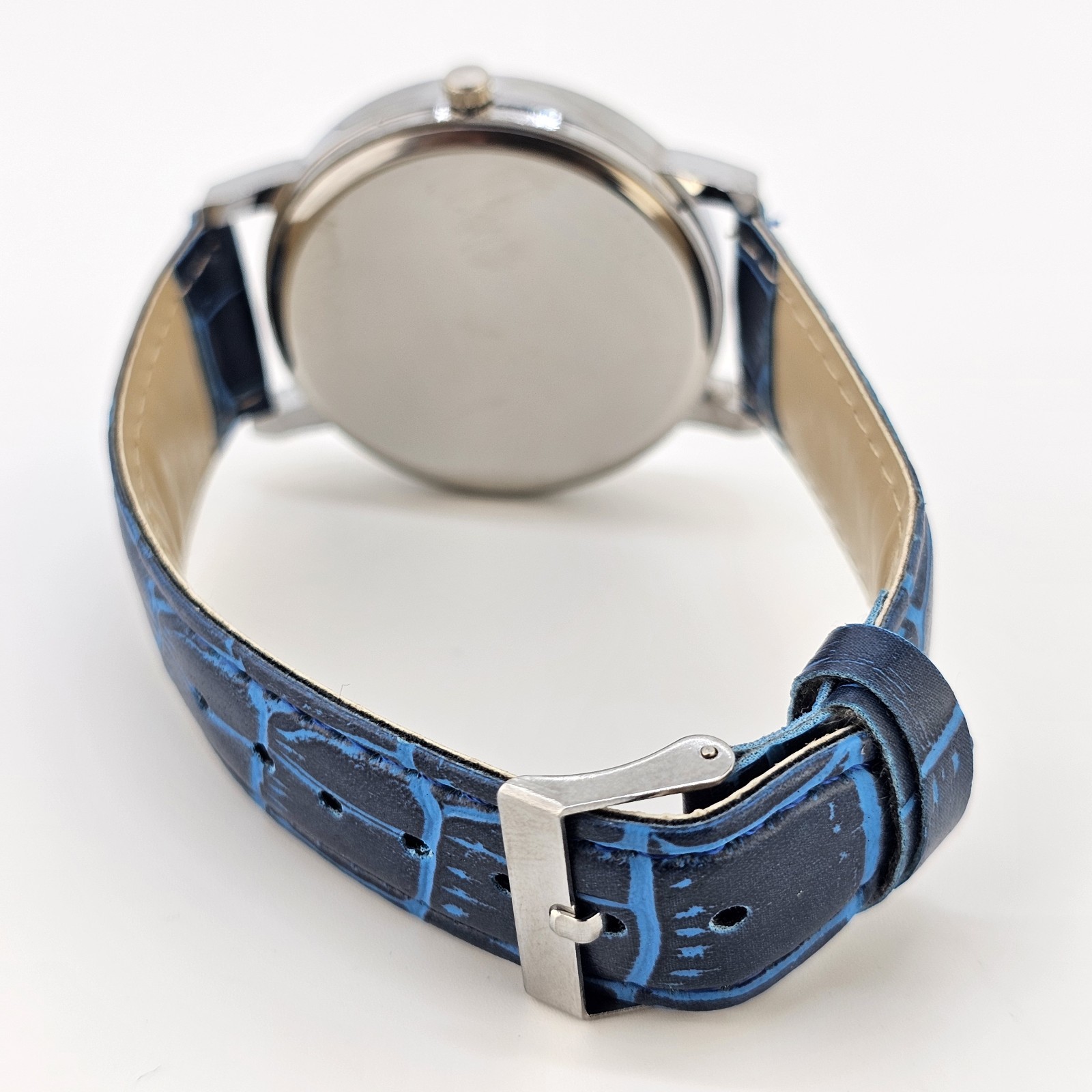 Men’s Analog Easy Read Watch 40MM White Dial Blue Faux Leather Bands New Battery