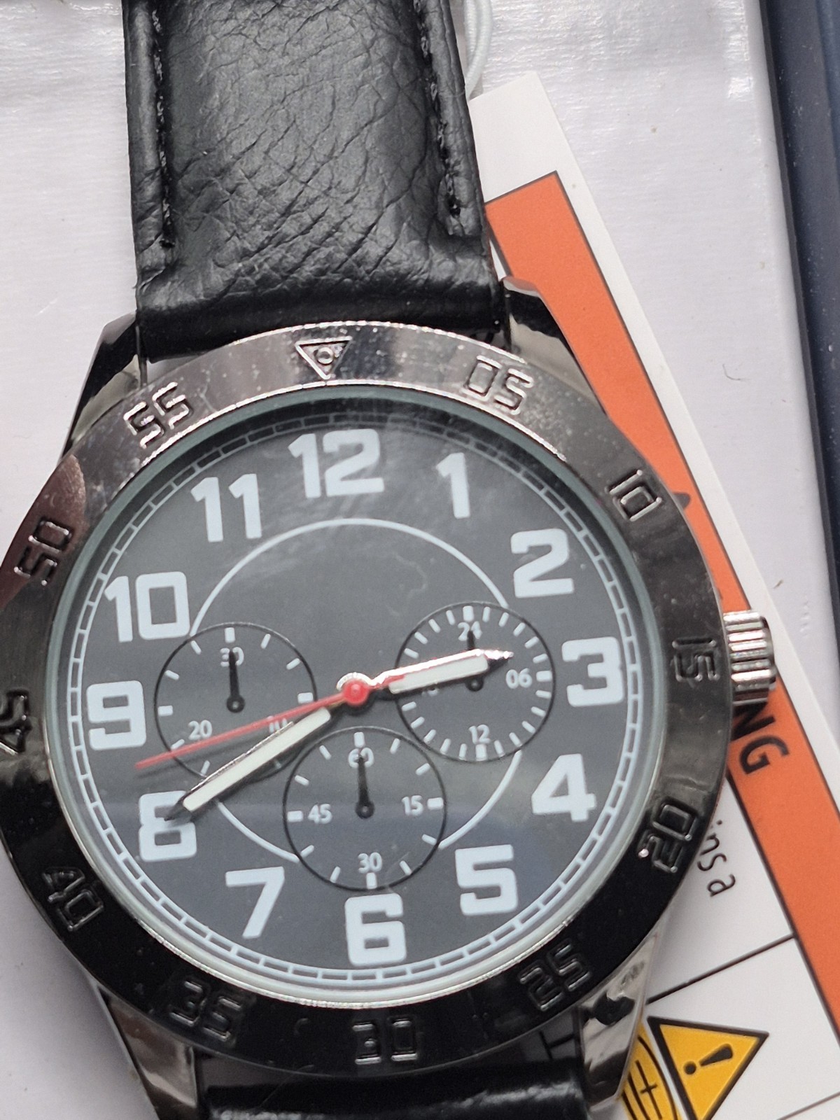 GEORGE Men’s Quartz Analog Watch 40-43.9mm Gray Dial Black Leather Strap Box